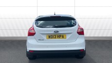 Ford Focus 1.6 Zetec 5dr Petrol Hatchback